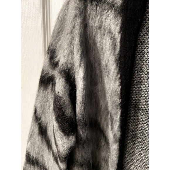 WHBM Cardigan Womens S Alpaca Wool Sweater grey fuzzy stripe pockets career new - Picture 3 of 7